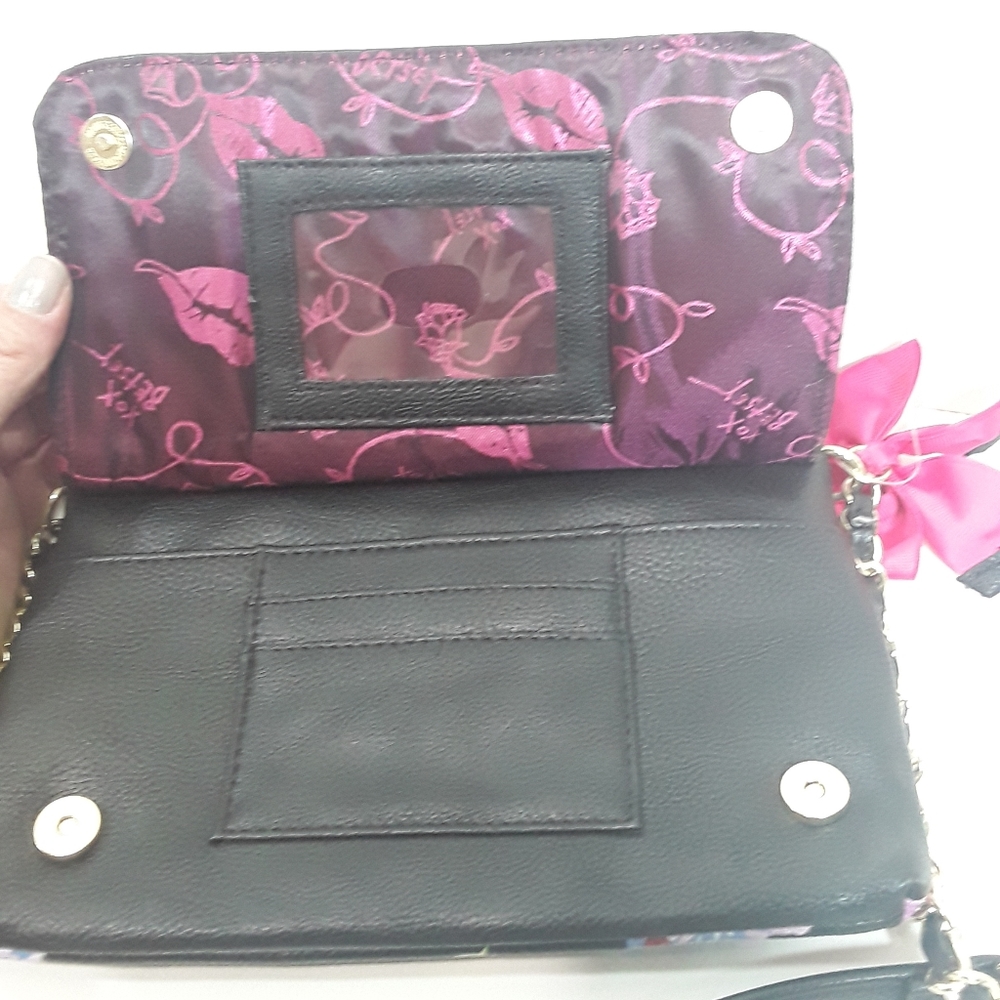 Betsey Johnson New York crossbody purse - Picture 3 of 11